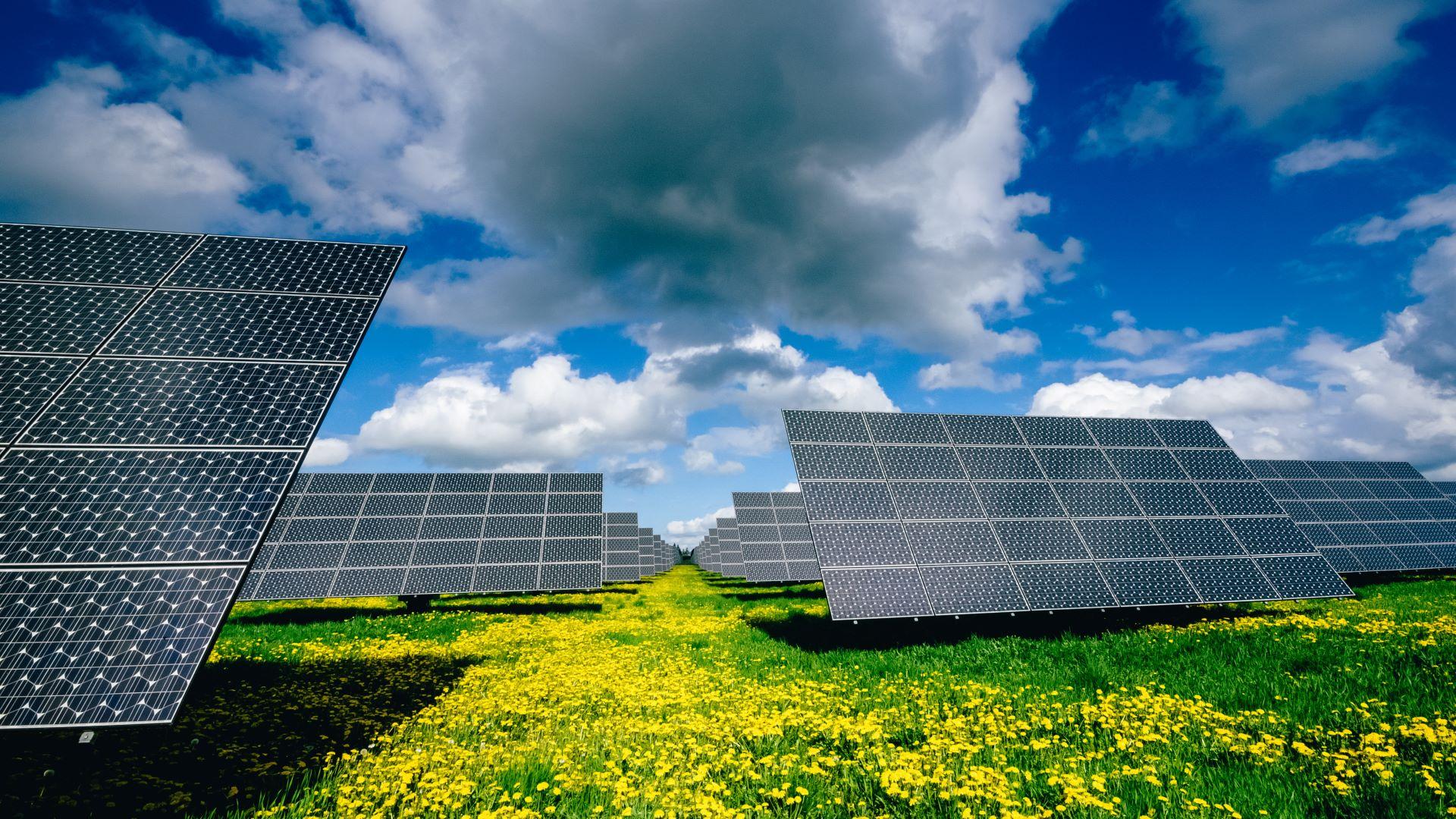 Read more about the article Sonne als Energiequelle: Wie Photovoltaikanlagen unseren Planeten nachhaltiger machen können